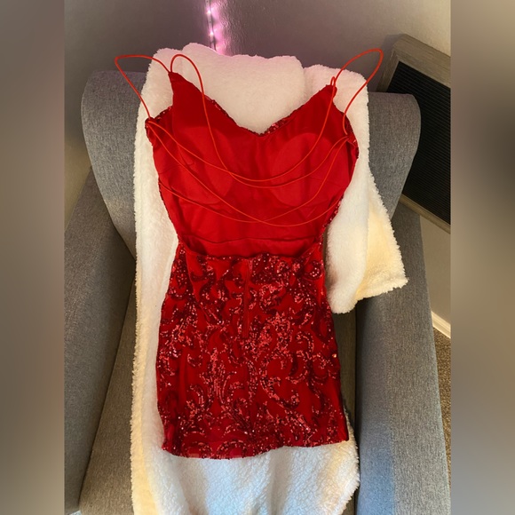 Red sequin homecoming dress w/cross back - Picture 2 of 2